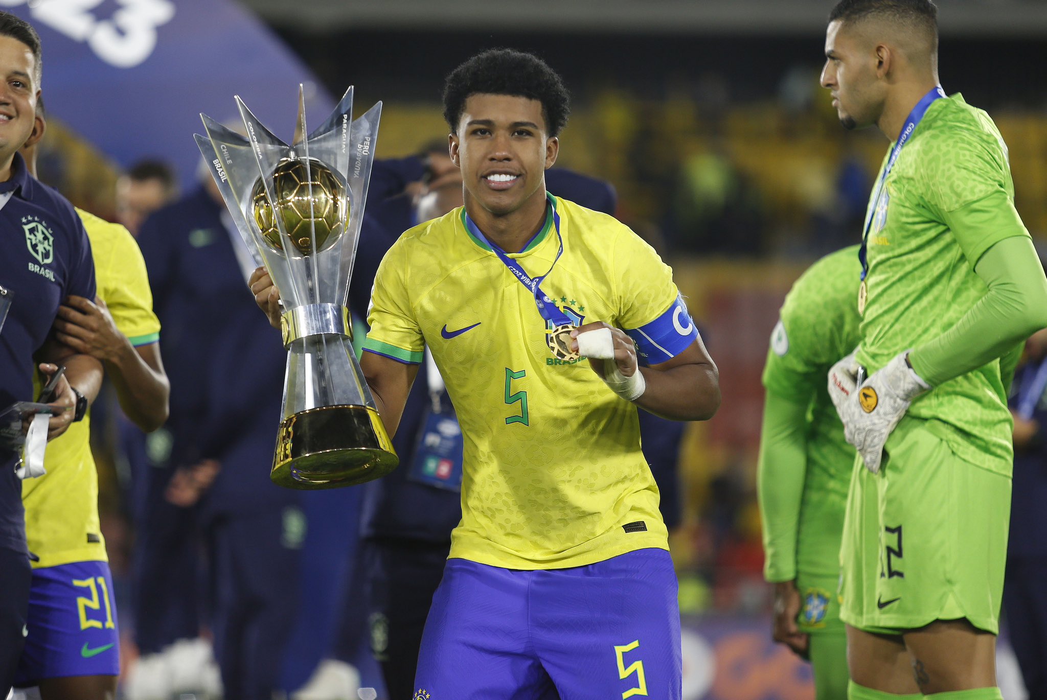 集结日体能课后，里尔回应争议备战全明星赛，引发热议，球探报告显示潜力