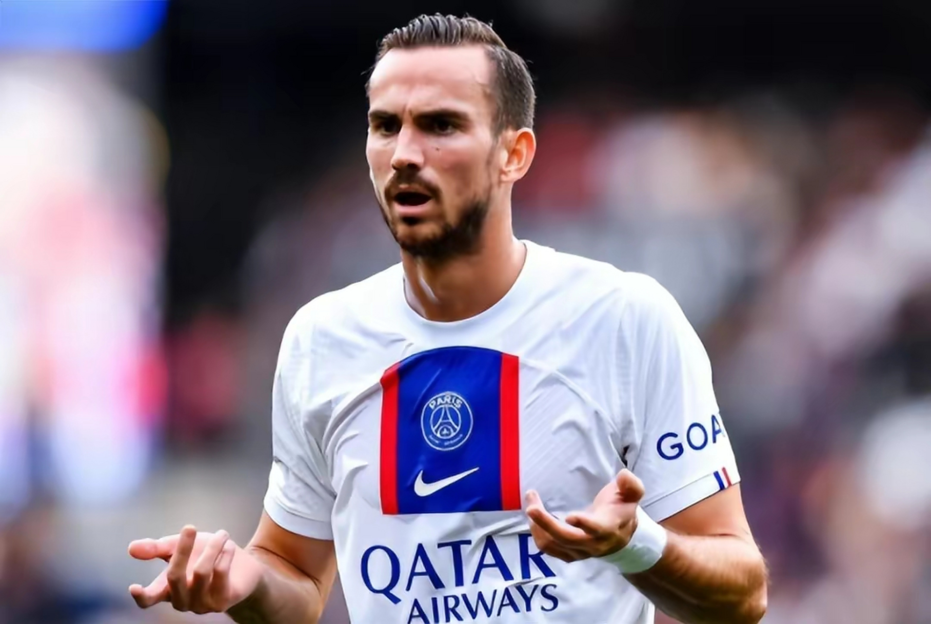 国际米兰训练开放日，今夜官宣签约引欢呼，法甲在即，控场能力受关注