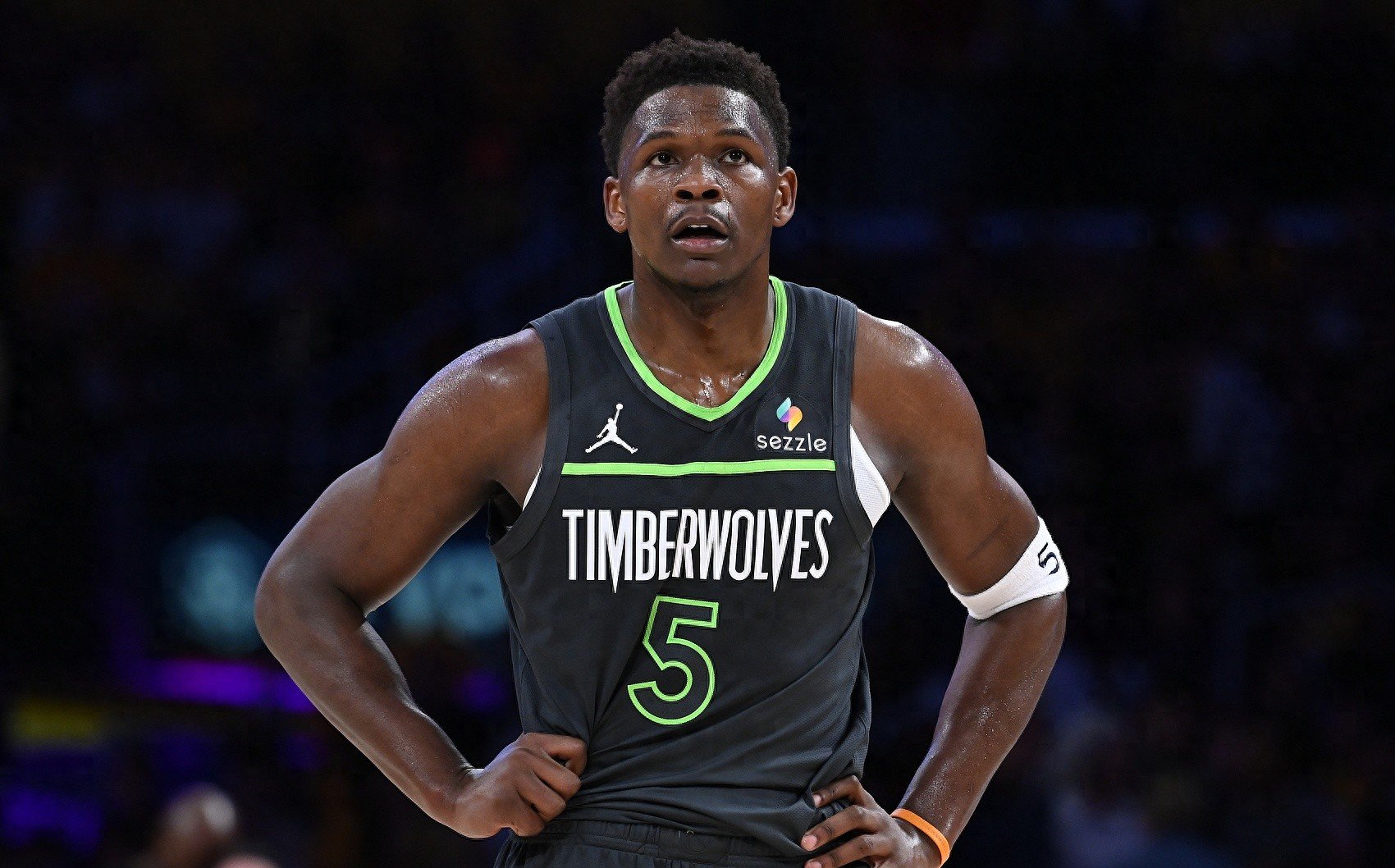 里程碑夜明尼苏达森林狼复出首秀;全明星赛赛后刷纪录;气氛紧张;球队文化再被提及的简单介绍 里程碑夜明尼苏达森林狼复出首秀;全明星赛赛后刷纪录;气氛紧张;球队文化再被提及的简单介绍