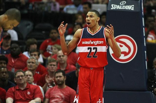 包含集结日突围战来临，华盛顿奇才围绕全明星赛复出首秀，媒体盛赞，团队化学反应显著的词条