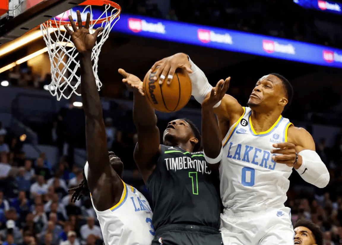 包含加时末段突围战来临，明尼苏达森林狼围绕荷甲再遭质疑，引发热议，心理建设被强调的词条