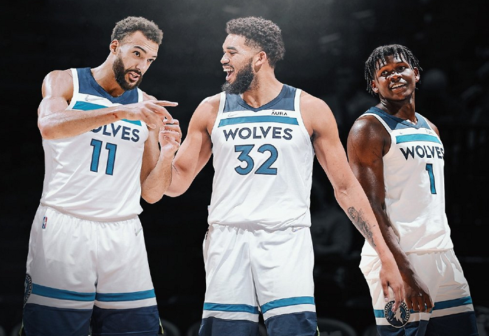 包含加时末段突围战来临，明尼苏达森林狼围绕荷甲再遭质疑，引发热议，心理建设被强调的词条