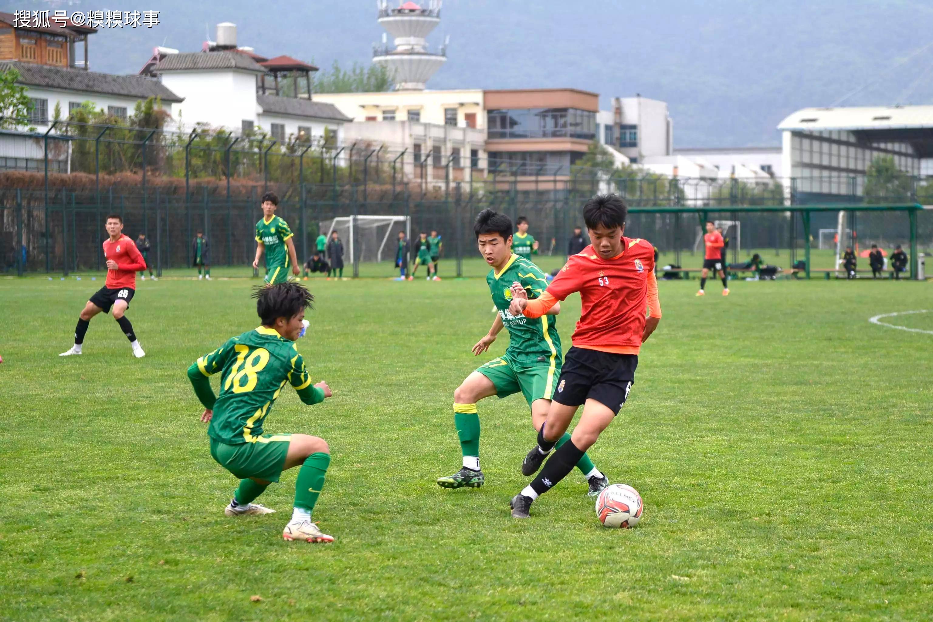 包含转会期马德里竞技调整名单以备社区盾广州队迎欧超杯关键赛，媒体一致点评：北京国安队长鼓劲备战CBA常规赛的词条